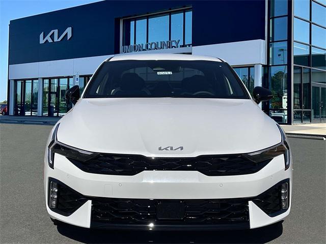 new 2025 Kia K5 car, priced at $27,952