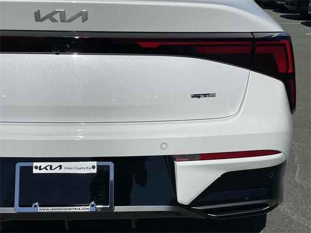 new 2025 Kia K5 car, priced at $27,952