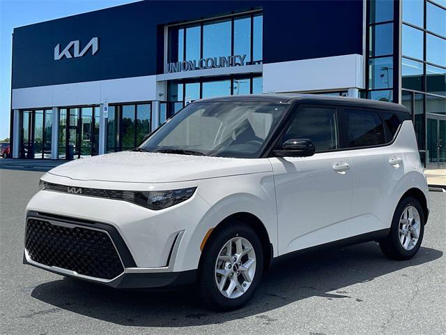 new 2025 Kia Soul car, priced at $24,093