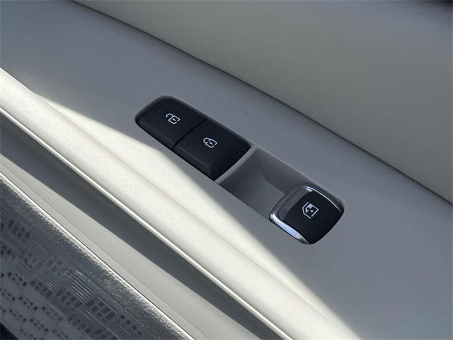 new 2026 Kia Carnival Hybrid car, priced at $44,704
