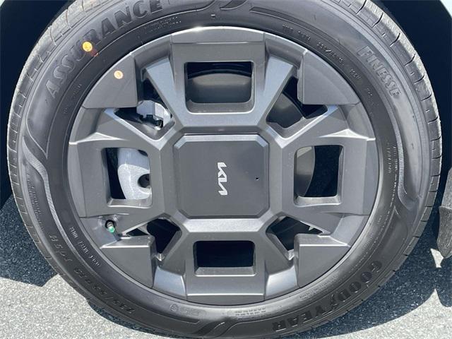 new 2026 Kia Carnival Hybrid car, priced at $44,704