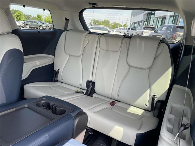 new 2026 Kia Carnival Hybrid car, priced at $44,704