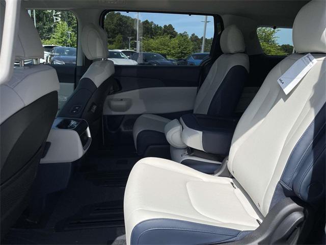 new 2026 Kia Carnival Hybrid car, priced at $44,704