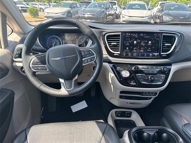 used 2021 Chrysler Pacifica car, priced at $22,800