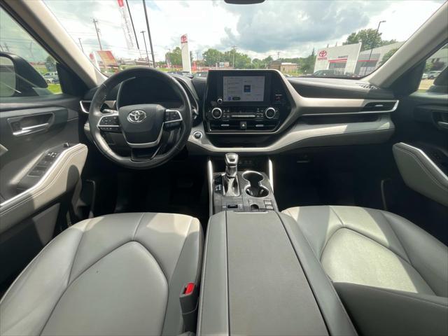 used 2023 Toyota Highlander car, priced at $39,899