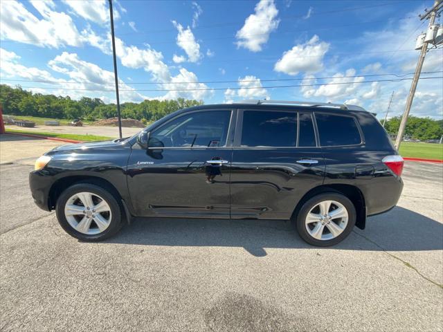 used 2010 Toyota Highlander car, priced at $10,523
