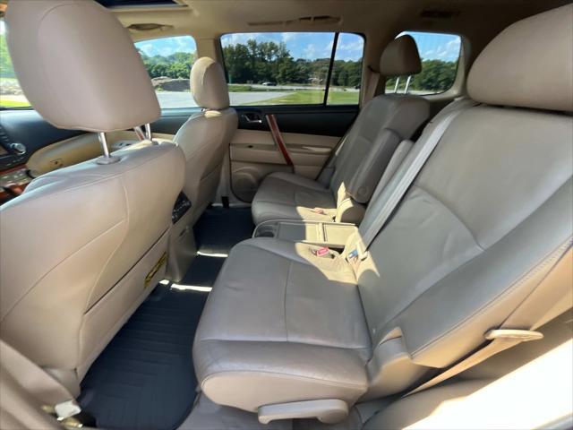used 2010 Toyota Highlander car, priced at $10,523