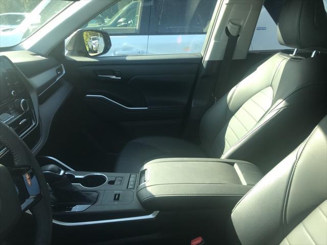 used 2020 Toyota Highlander car, priced at $31,545