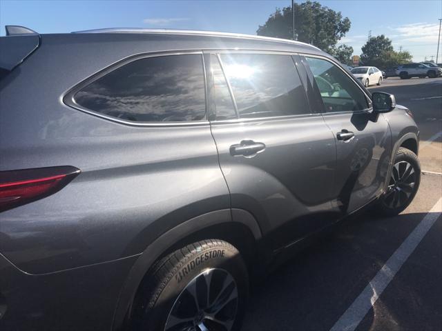 used 2020 Toyota Highlander car, priced at $31,545