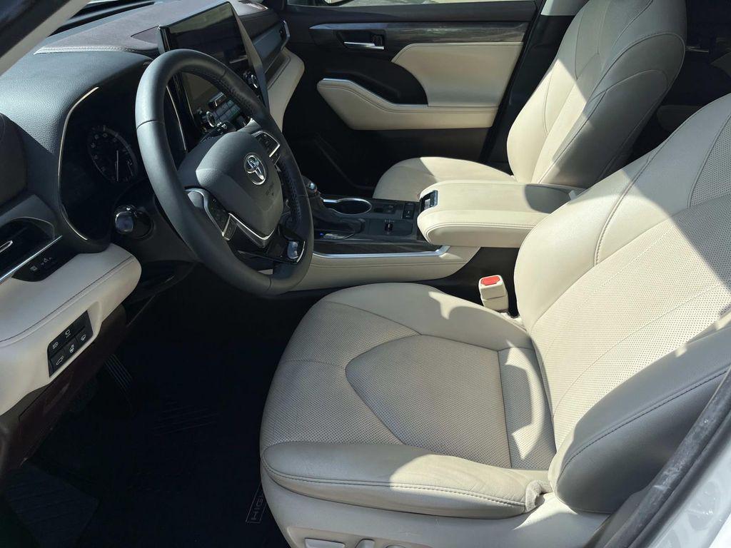 used 2021 Toyota Highlander car, priced at $37,796