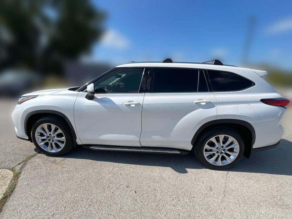used 2021 Toyota Highlander car, priced at $37,796