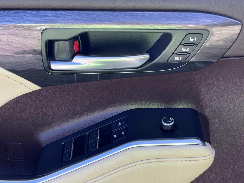 used 2021 Toyota Highlander car, priced at $37,796