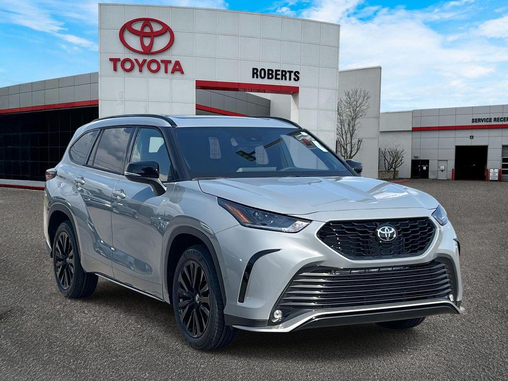 new 2025 Toyota Highlander car, priced at $50,803