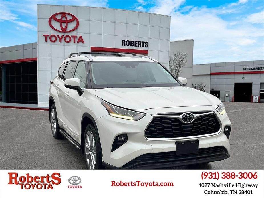 used 2020 Toyota Highlander car, priced at $34,828