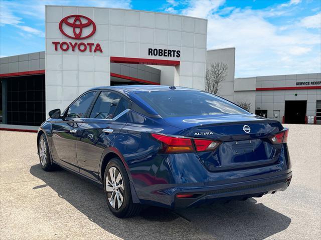 used 2019 Nissan Altima car, priced at $13,999