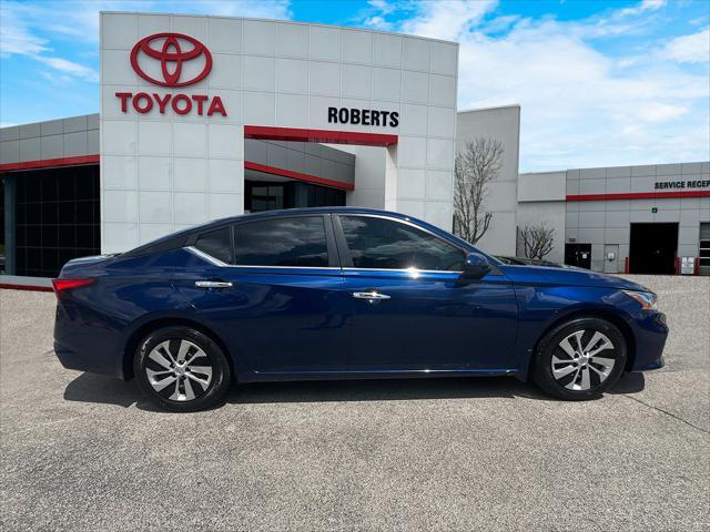 used 2019 Nissan Altima car, priced at $13,999