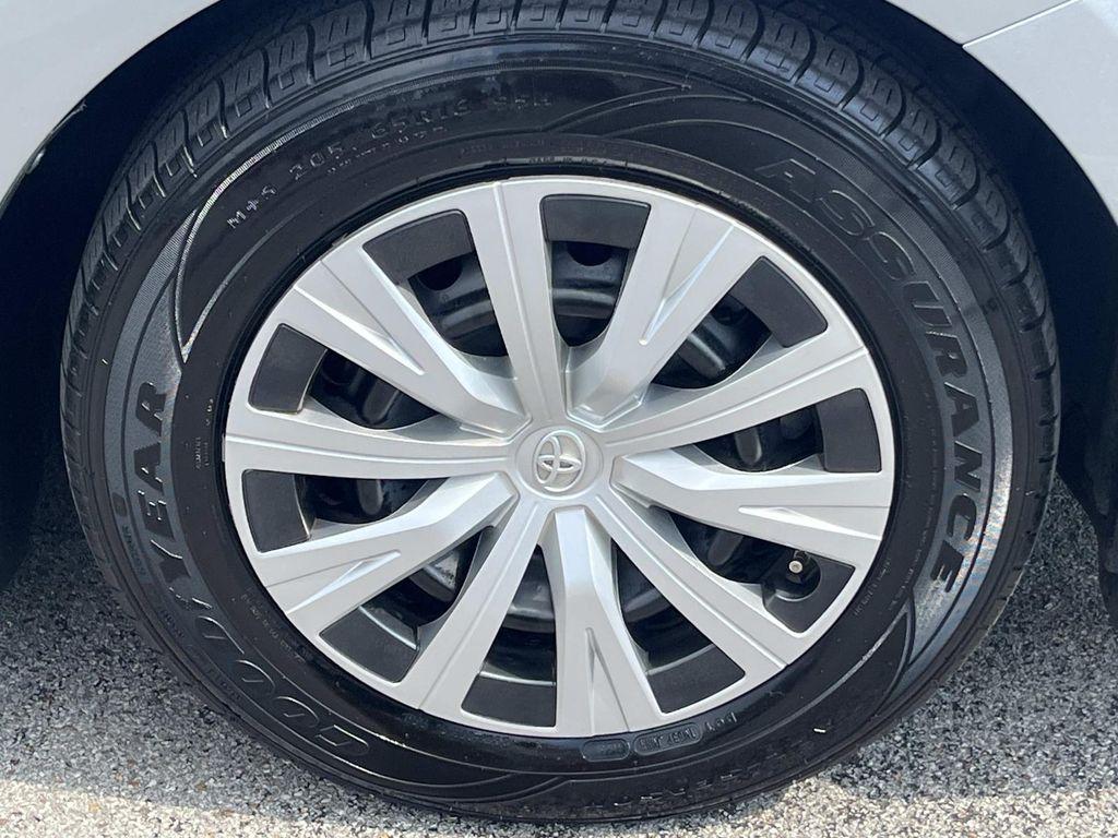 used 2019 Toyota Camry Hybrid car, priced at $23,110