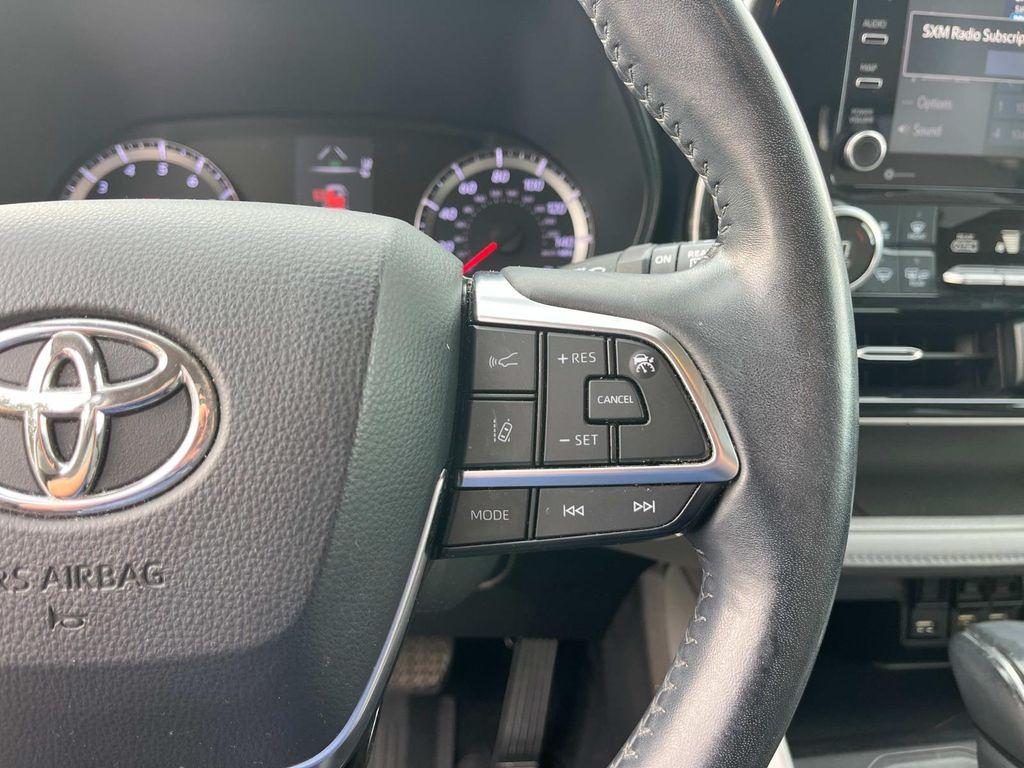 used 2020 Toyota Highlander car, priced at $29,724