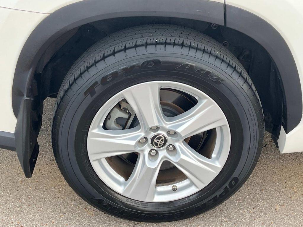 used 2020 Toyota Highlander car, priced at $29,724