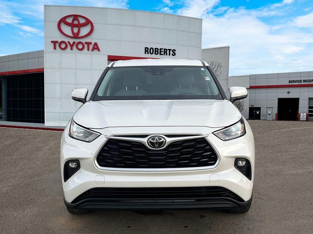 used 2020 Toyota Highlander car, priced at $29,724