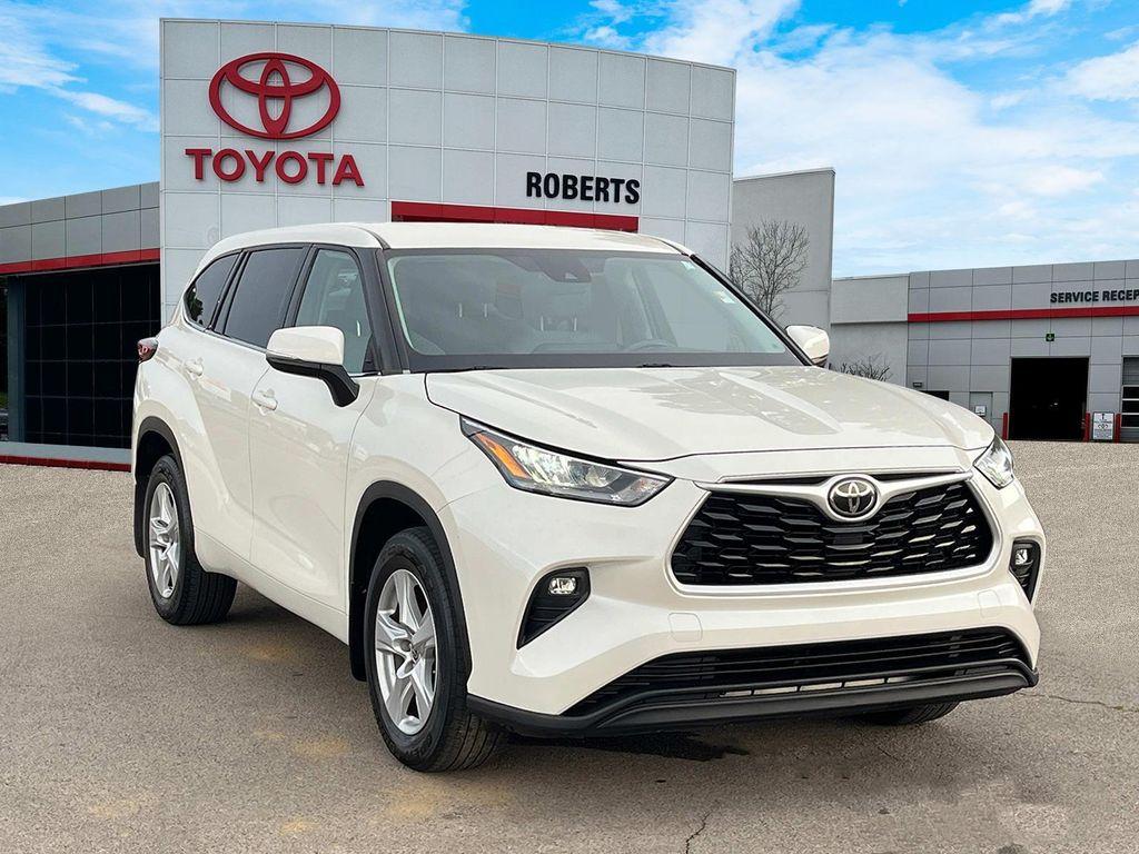 used 2020 Toyota Highlander car, priced at $29,724