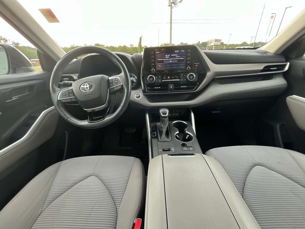 used 2020 Toyota Highlander car, priced at $29,724