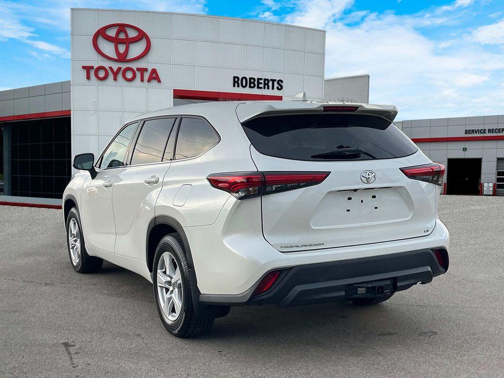 used 2020 Toyota Highlander car, priced at $29,724