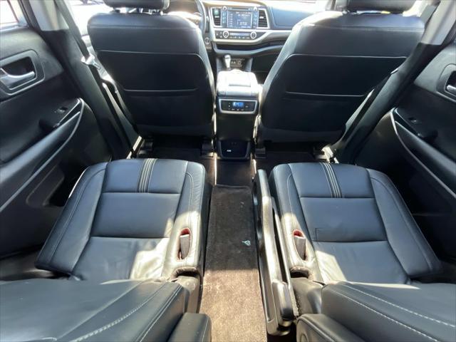 used 2018 Toyota Highlander car, priced at $25,900
