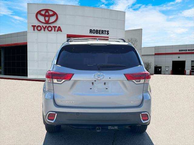 used 2018 Toyota Highlander car, priced at $25,900