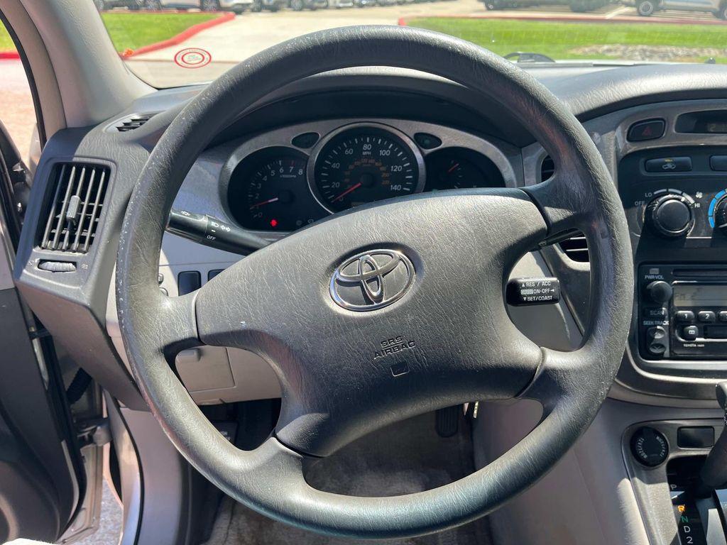 used 2003 Toyota Highlander car, priced at $6,000