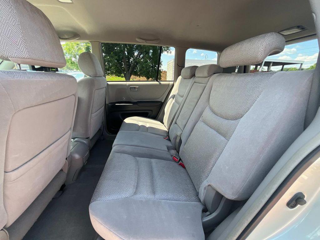 used 2003 Toyota Highlander car, priced at $6,000