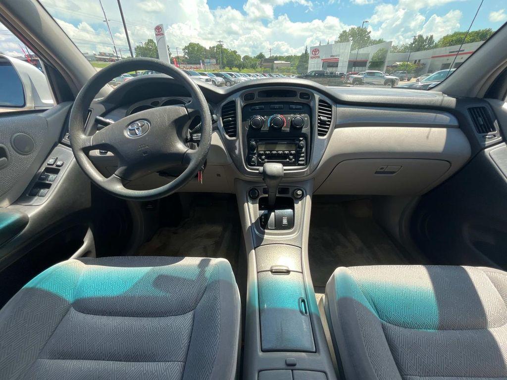 used 2003 Toyota Highlander car, priced at $6,000