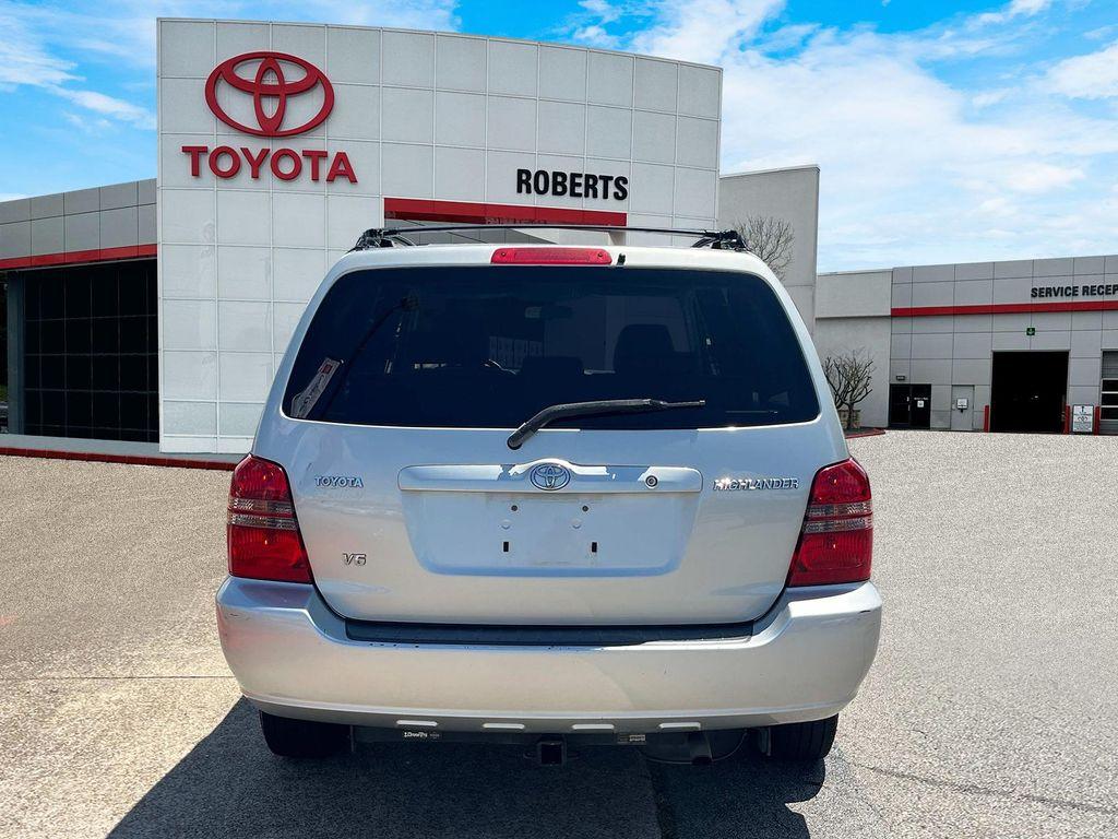 used 2003 Toyota Highlander car, priced at $6,000