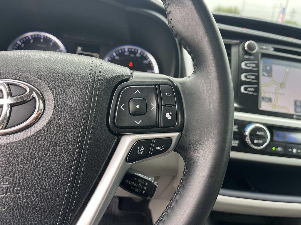 used 2019 Toyota Highlander car, priced at $29,995