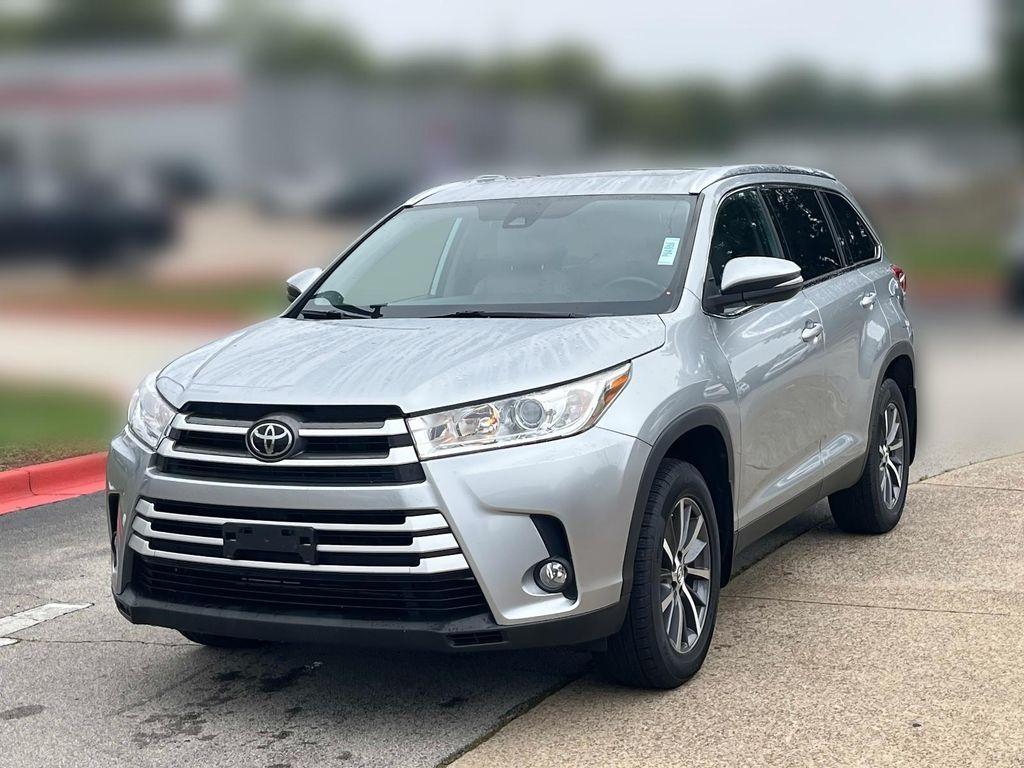 used 2019 Toyota Highlander car, priced at $29,995