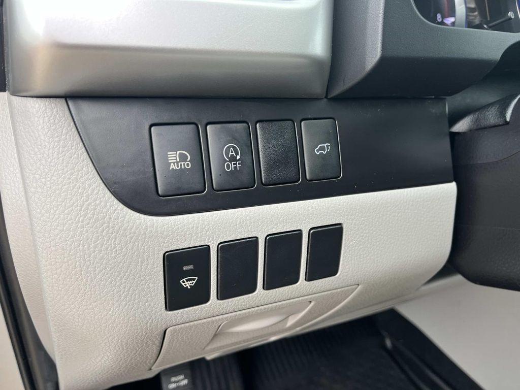 used 2019 Toyota Highlander car, priced at $29,995