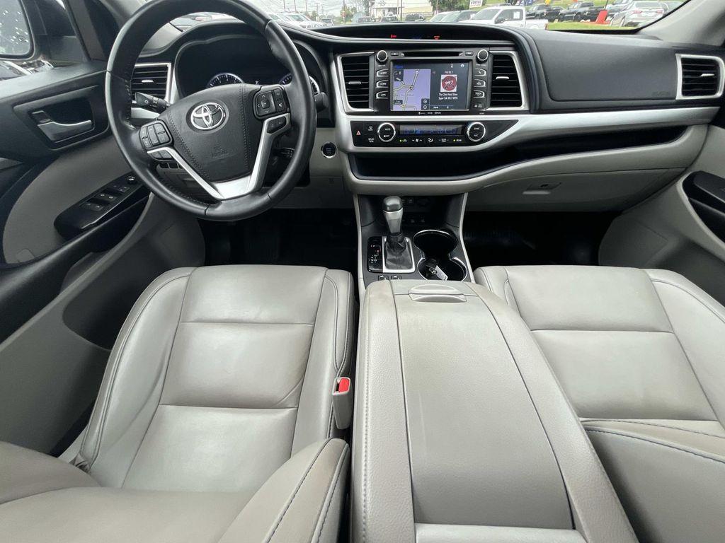 used 2019 Toyota Highlander car, priced at $29,995