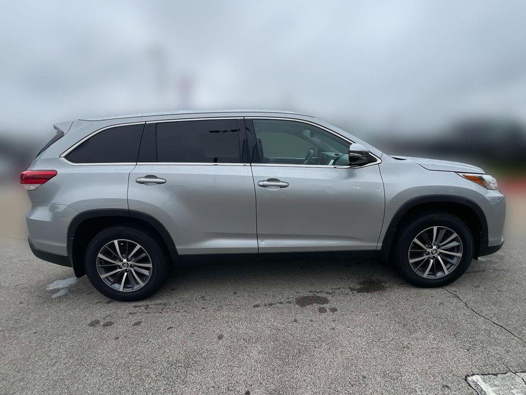 used 2019 Toyota Highlander car, priced at $29,995