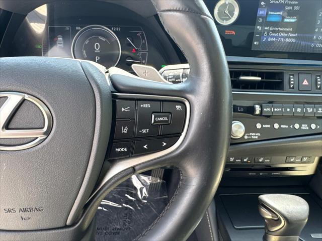 used 2022 Lexus ES 300h car, priced at $35,999