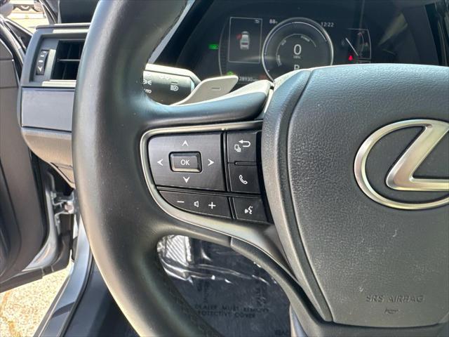 used 2022 Lexus ES 300h car, priced at $35,999