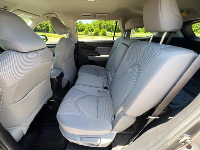 used 2024 Toyota Highlander car, priced at $43,499