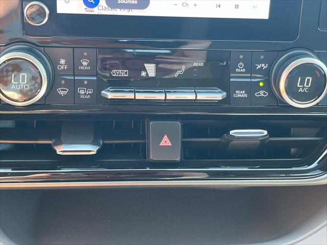 used 2024 Toyota Highlander car, priced at $43,499