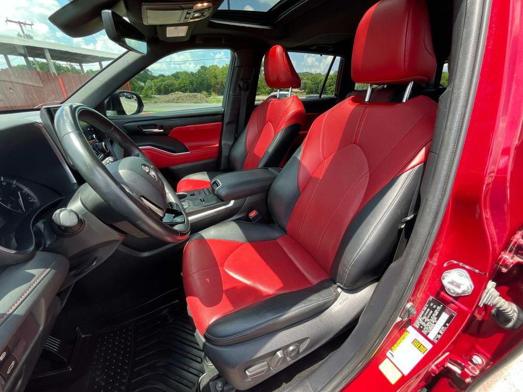 used 2021 Toyota Highlander car, priced at $30,299
