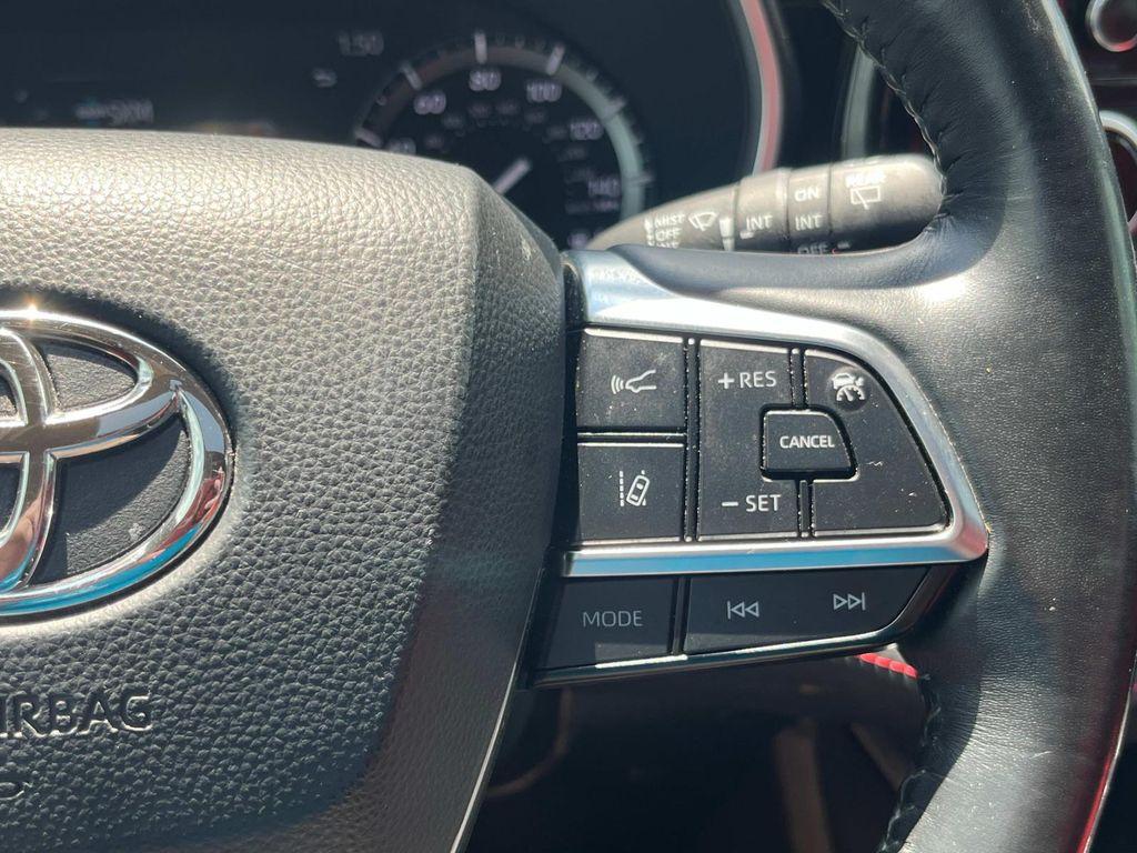 used 2021 Toyota Highlander car, priced at $30,299