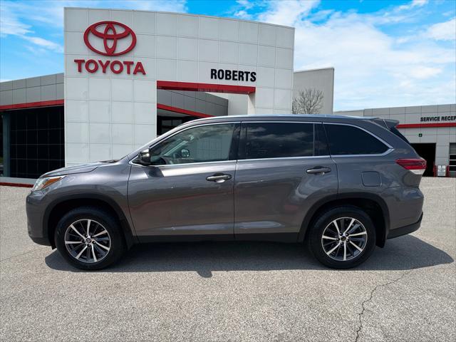 used 2019 Toyota Highlander car, priced at $25,899