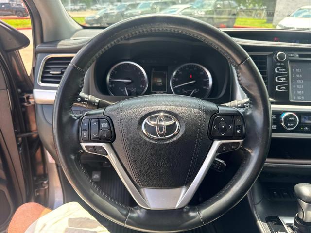 used 2019 Toyota Highlander car, priced at $25,899