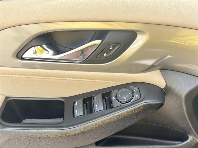 used 2023 Chevrolet Traverse car, priced at $25,290