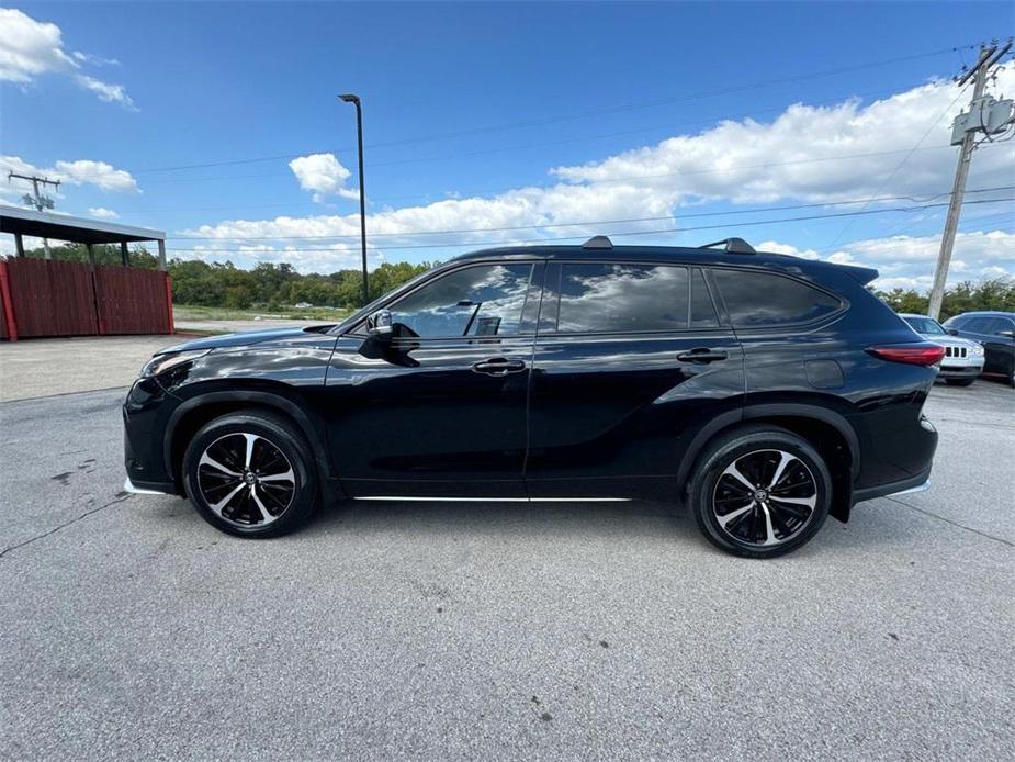 used 2021 Toyota Highlander car, priced at $38,815