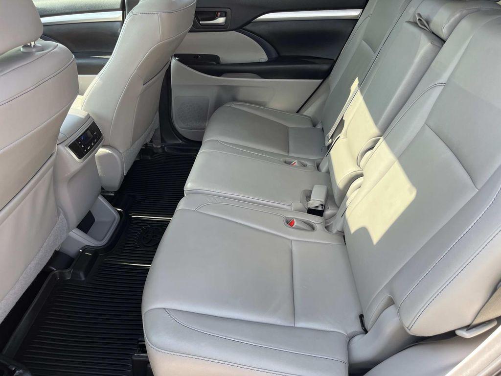used 2018 Toyota Highlander Hybrid car, priced at $25,995
