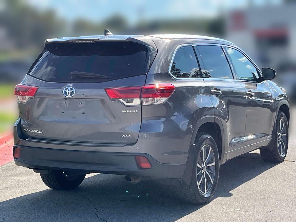 used 2018 Toyota Highlander Hybrid car, priced at $25,995